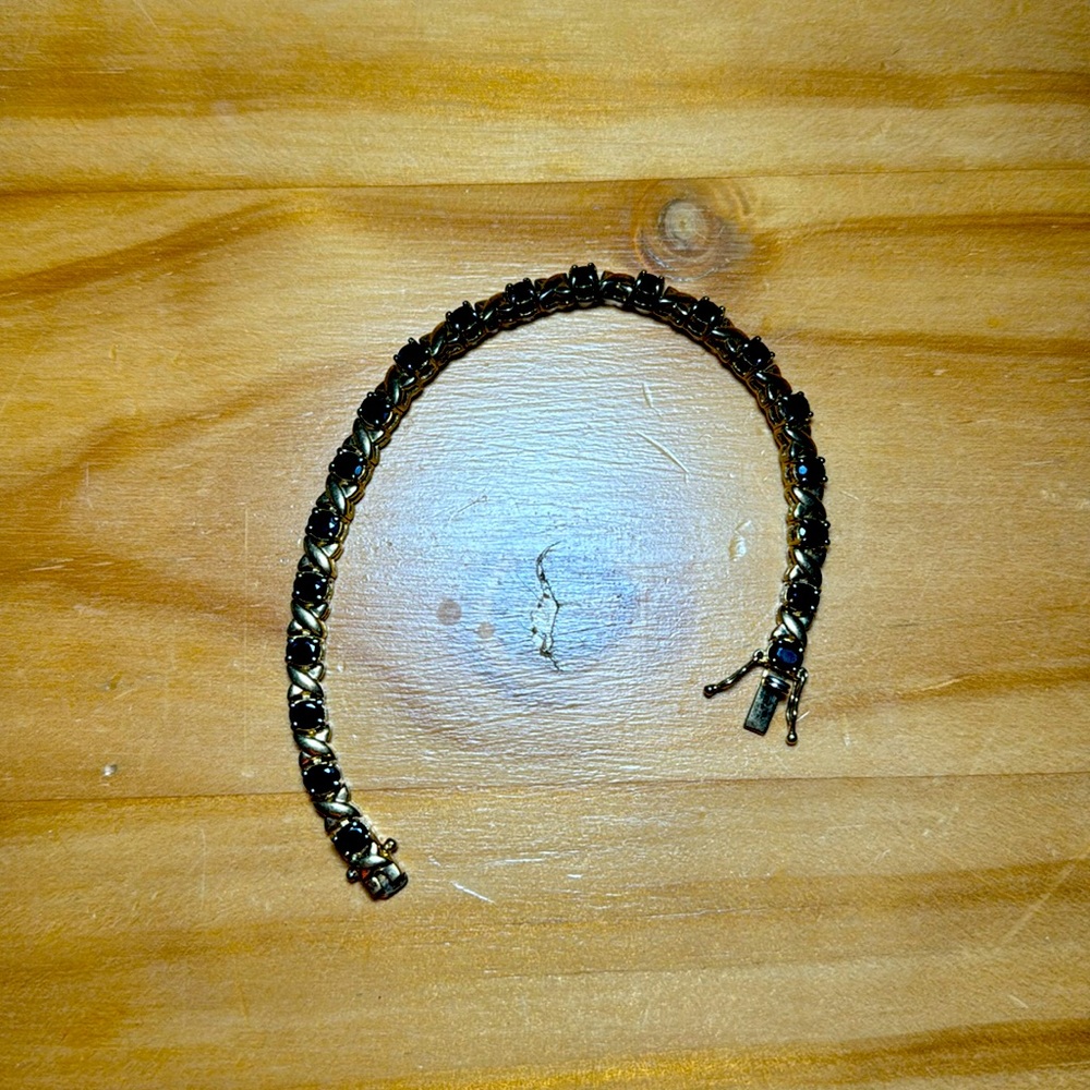 Silver 925 bracelet with stones.